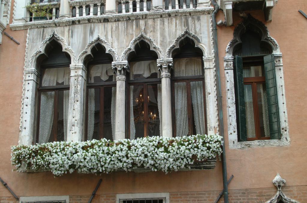 Hotel Palazzo Priuli Venice Exterior photo